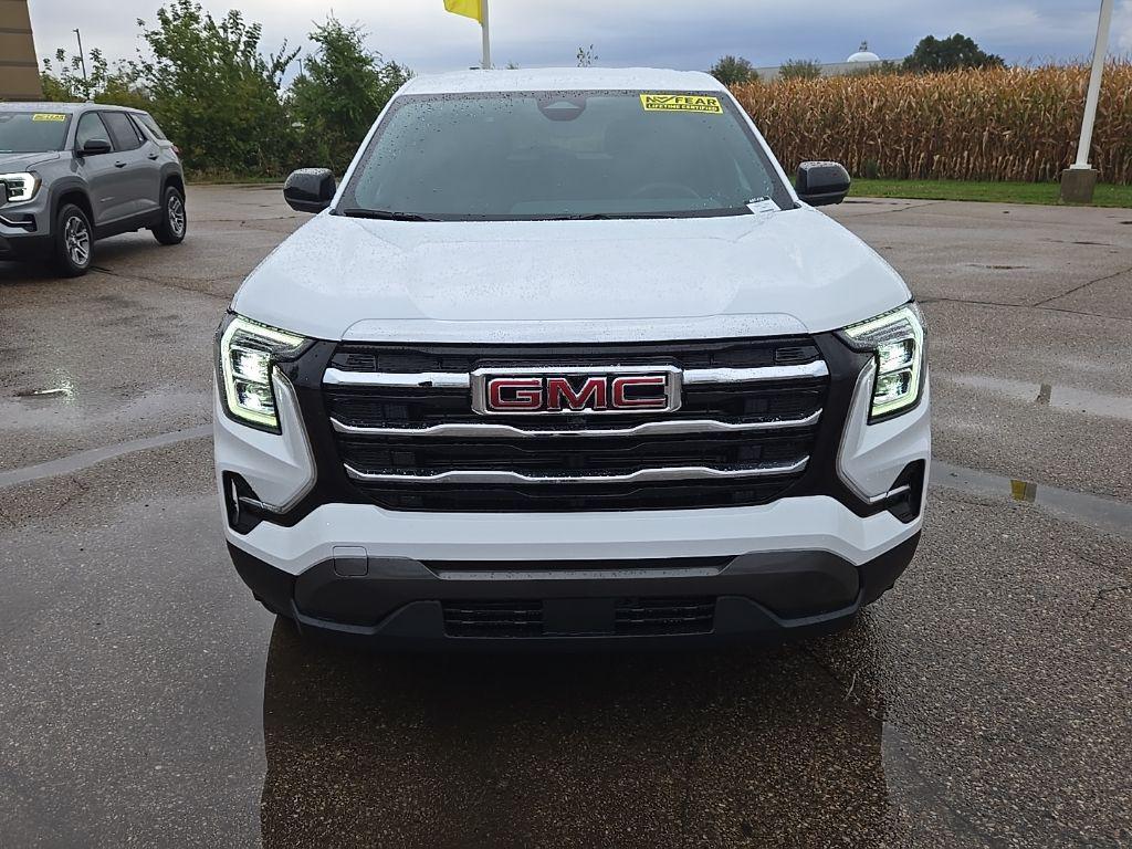 new 2026 GMC Terrain car, priced at $29,982