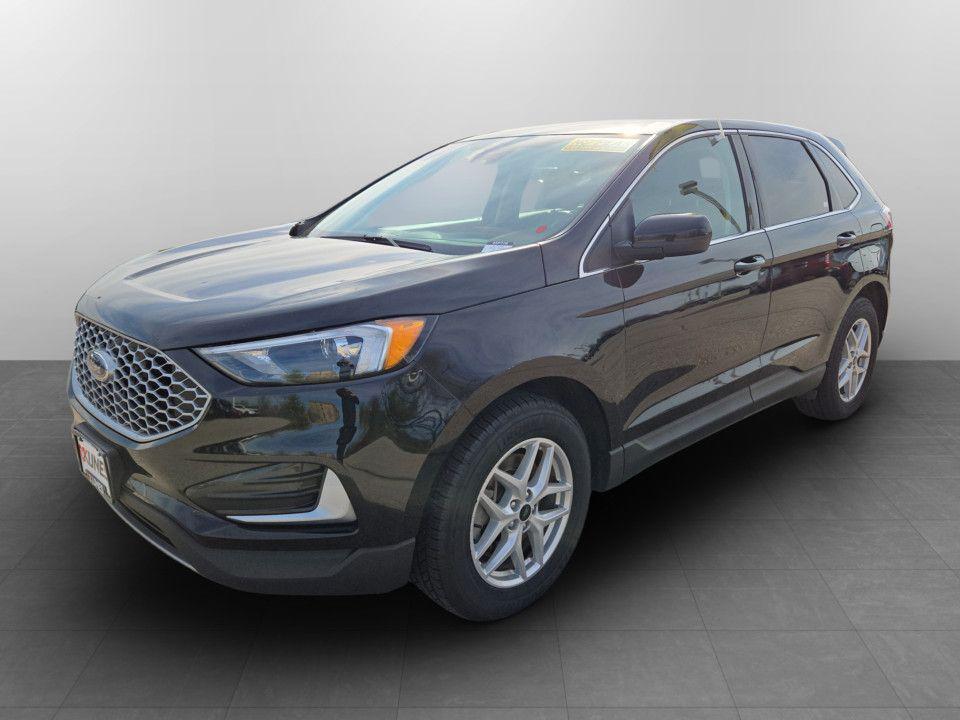 used 2023 Ford Edge car, priced at $25,000