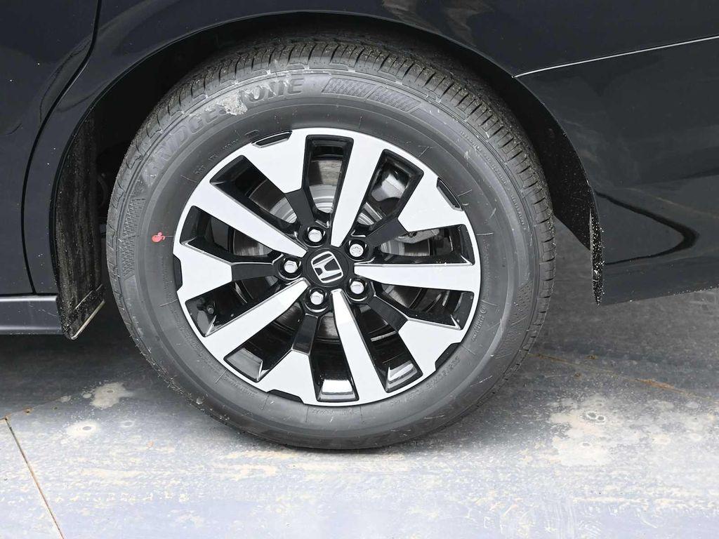 new 2026 Honda Odyssey car, priced at $44,290