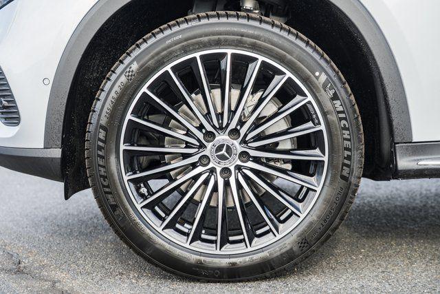 new 2026 Mercedes-Benz GLC 300 car, priced at $59,740