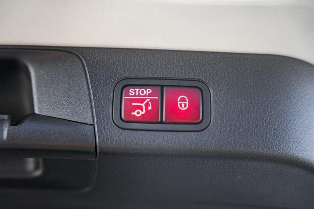 used 2022 Mercedes-Benz GLB 250 car, priced at $28,500