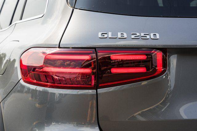 new 2025 Mercedes-Benz GLB 250 car, priced at $54,540