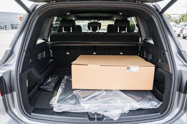 new 2025 Mercedes-Benz GLB 250 car, priced at $54,540