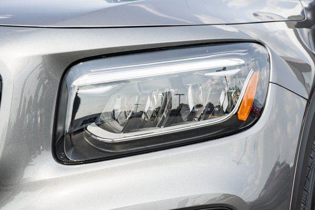 new 2025 Mercedes-Benz GLB 250 car, priced at $54,540