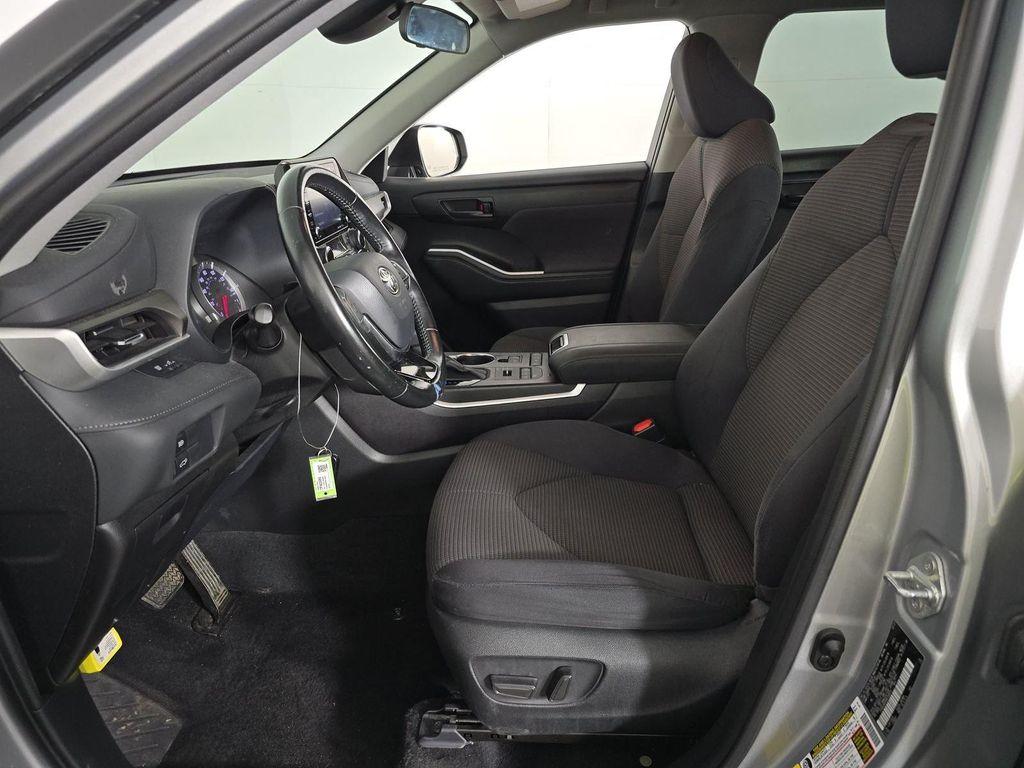 used 2021 Toyota Highlander car, priced at $25,450
