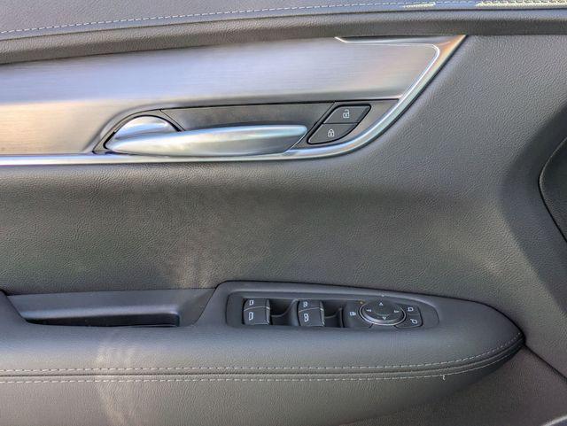 new 2025 Cadillac XT5 car, priced at $45,490