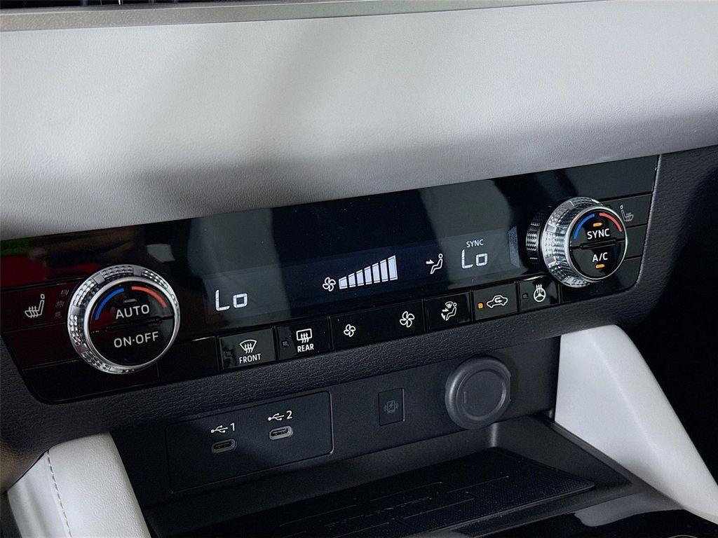 new 2026 Mitsubishi Outlander car, priced at $41,015