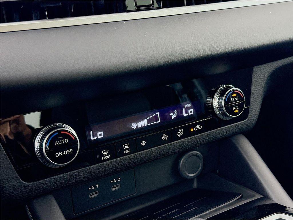 new 2026 Mitsubishi Outlander car, priced at $28,405