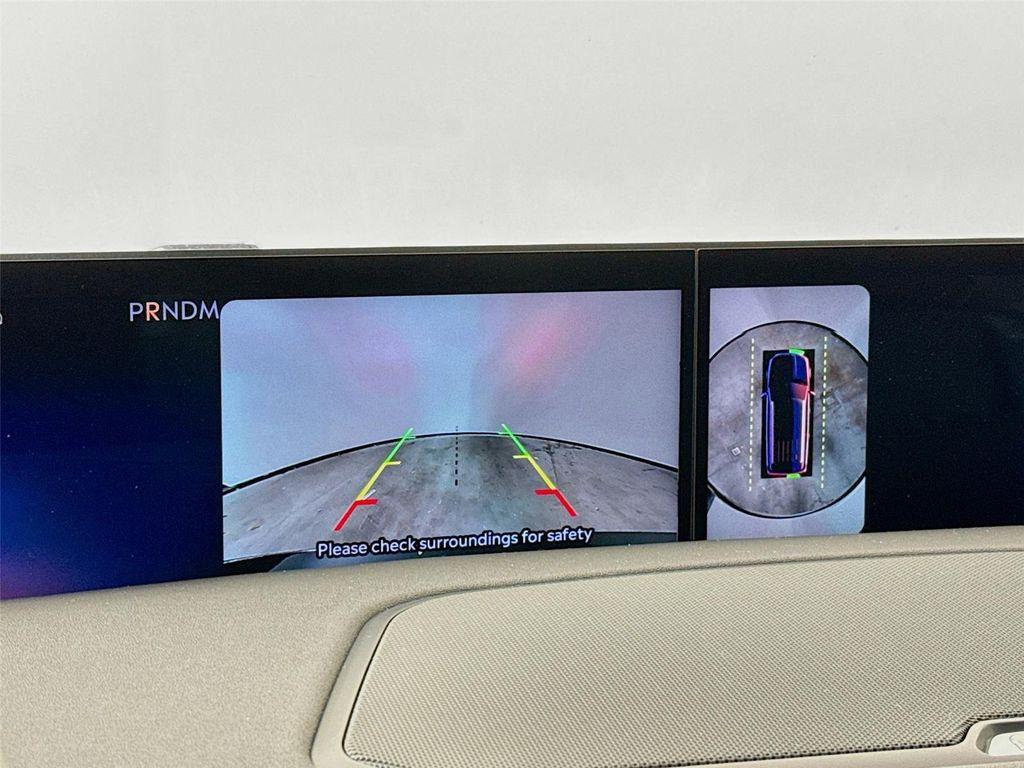 used 2025 Lincoln Navigator car, priced at $87,999