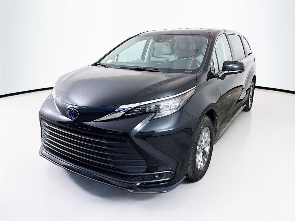 used 2024 Toyota Sienna car, priced at $35,285