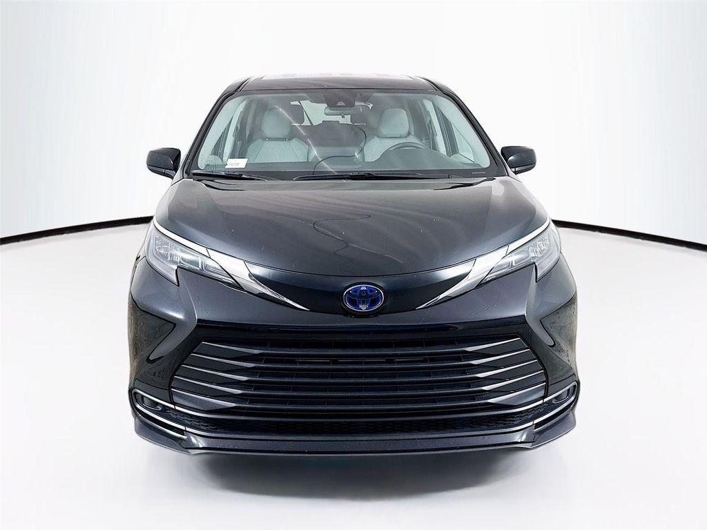 used 2024 Toyota Sienna car, priced at $35,285