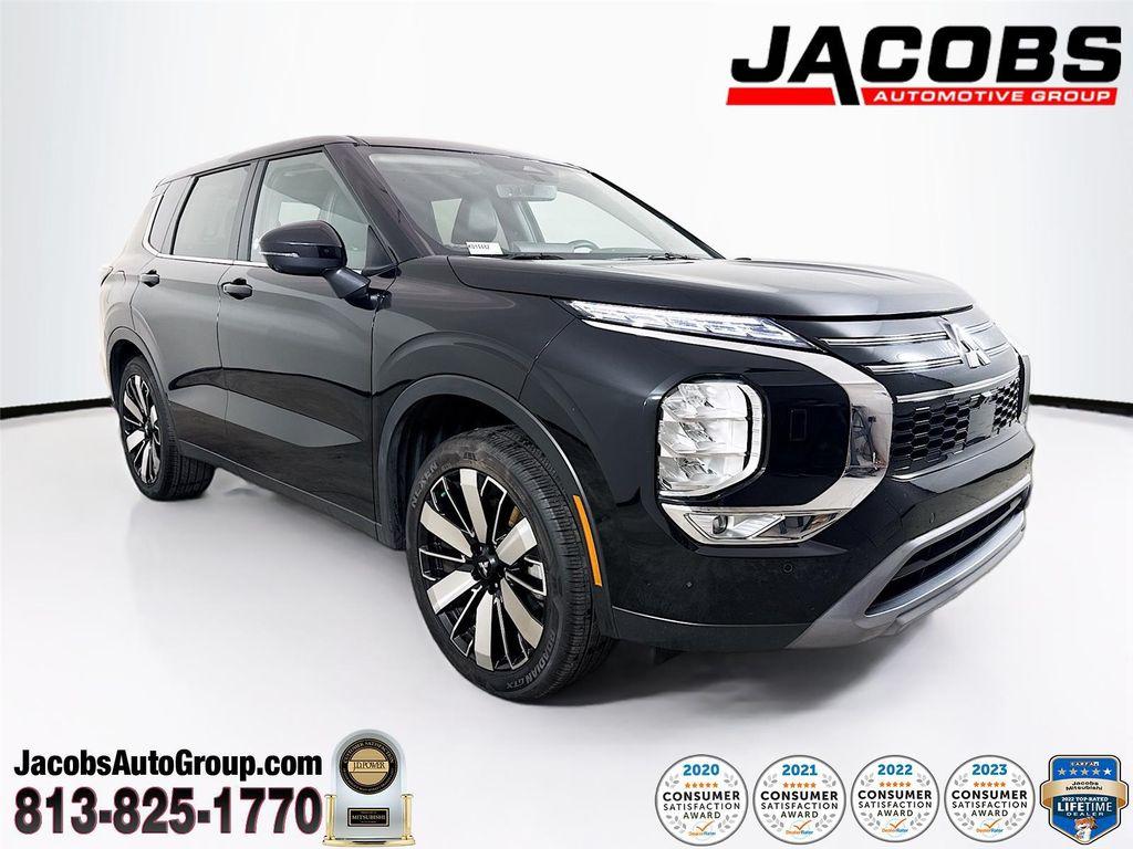 used 2025 Mitsubishi Outlander car, priced at $25,999