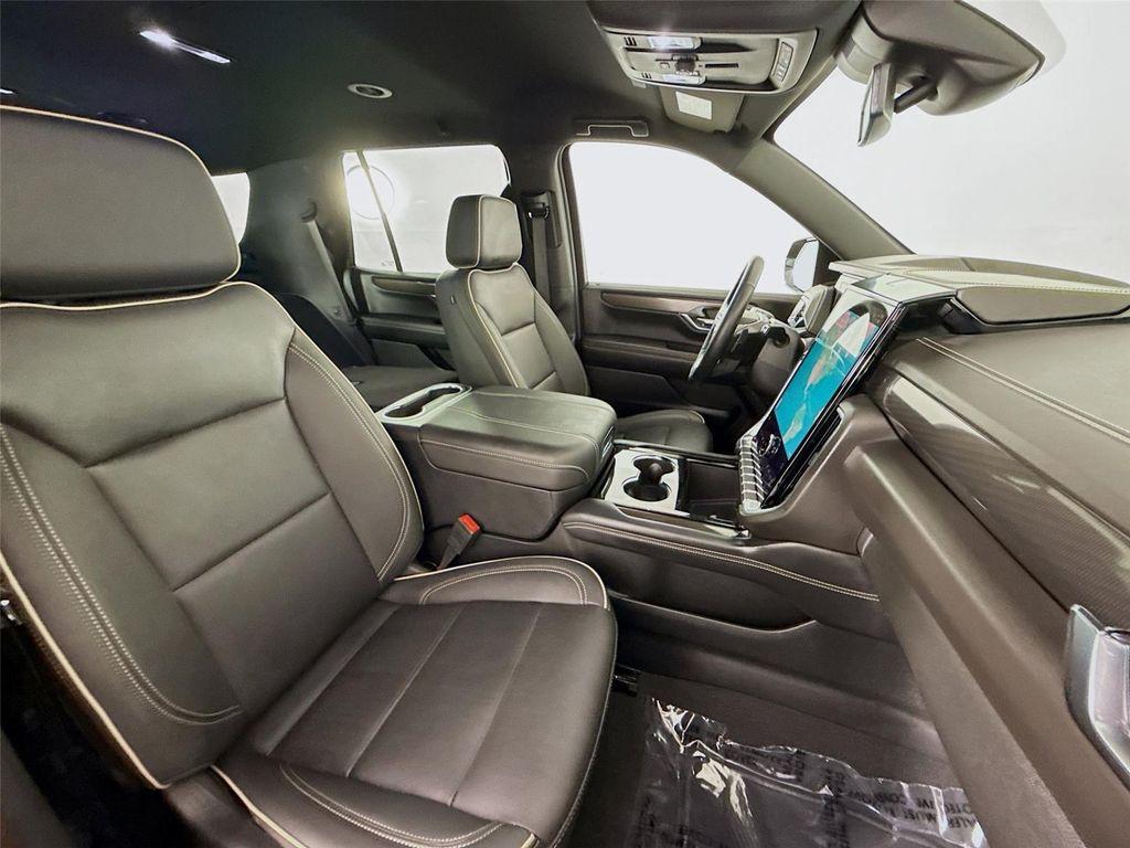 used 2025 GMC Yukon car, priced at $64,500