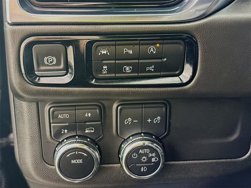 used 2025 GMC Yukon car, priced at $64,500