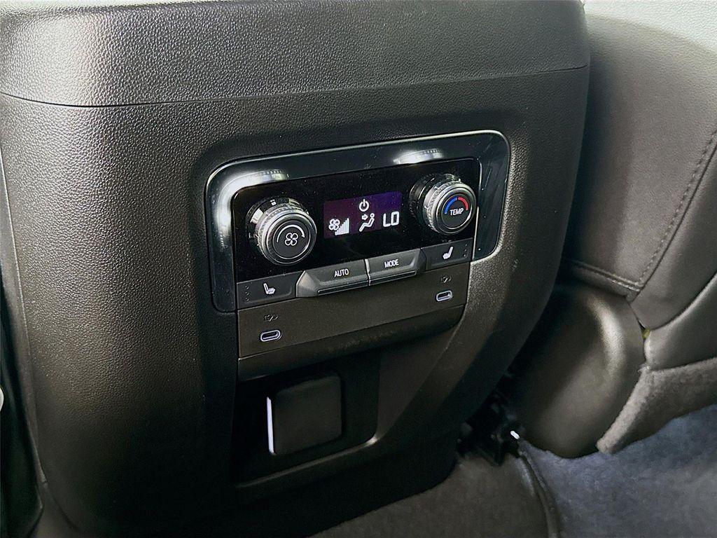 used 2025 GMC Yukon car, priced at $64,500