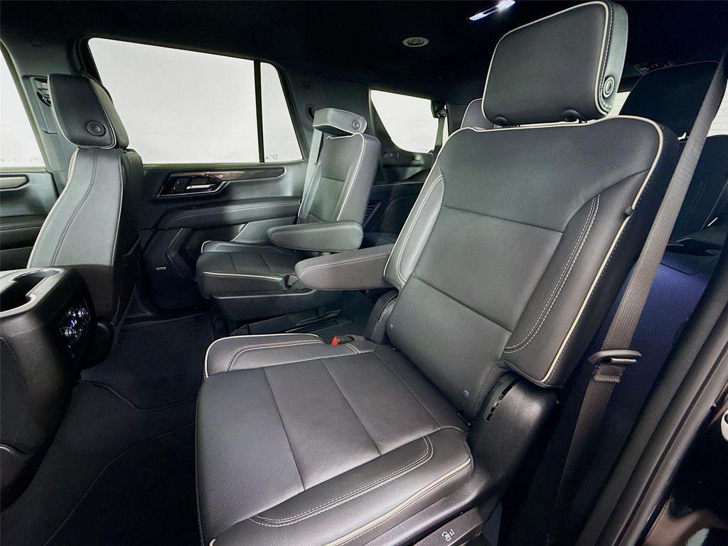 used 2025 GMC Yukon car, priced at $64,500