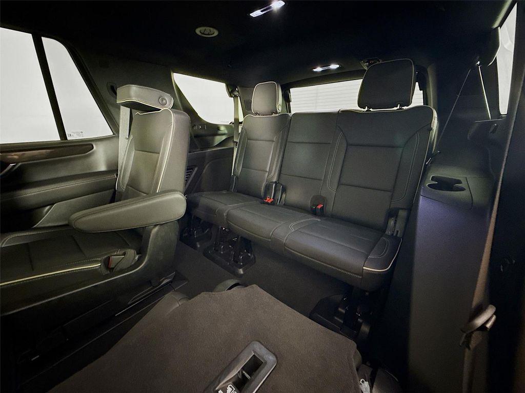 used 2025 GMC Yukon car, priced at $64,500