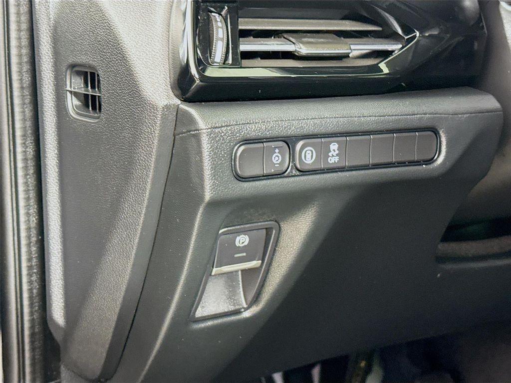 used 2022 Acura MDX car, priced at $25,000