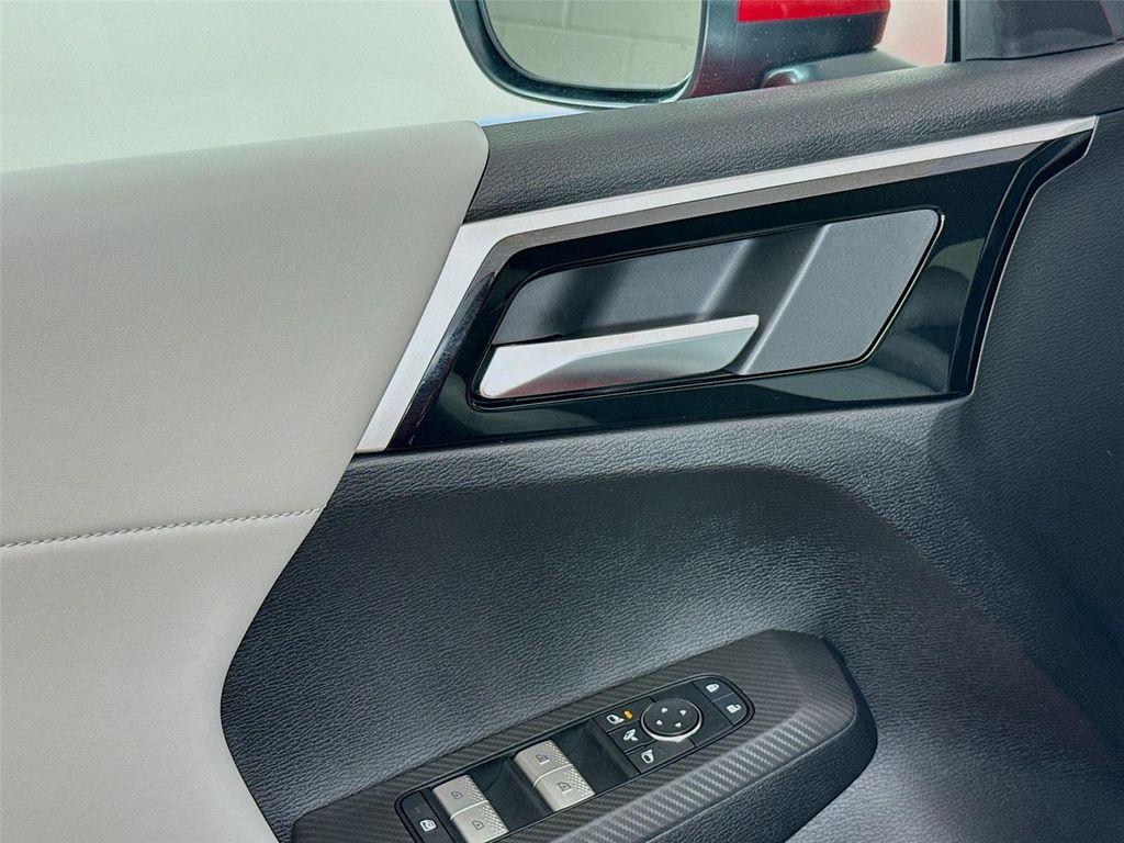 new 2025 Mitsubishi Outlander car, priced at $33,290