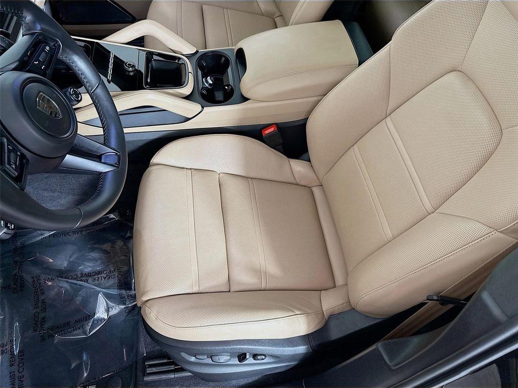 used 2025 Porsche Cayenne car, priced at $157,000
