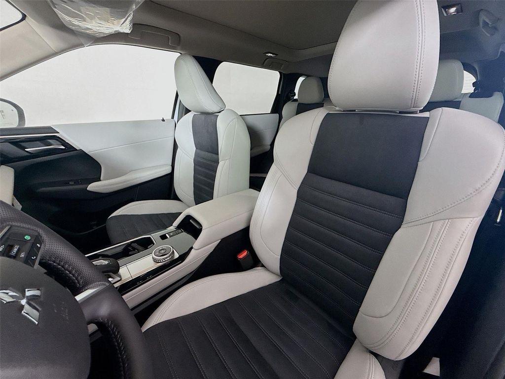 new 2026 Mitsubishi Outlander car, priced at $41,005