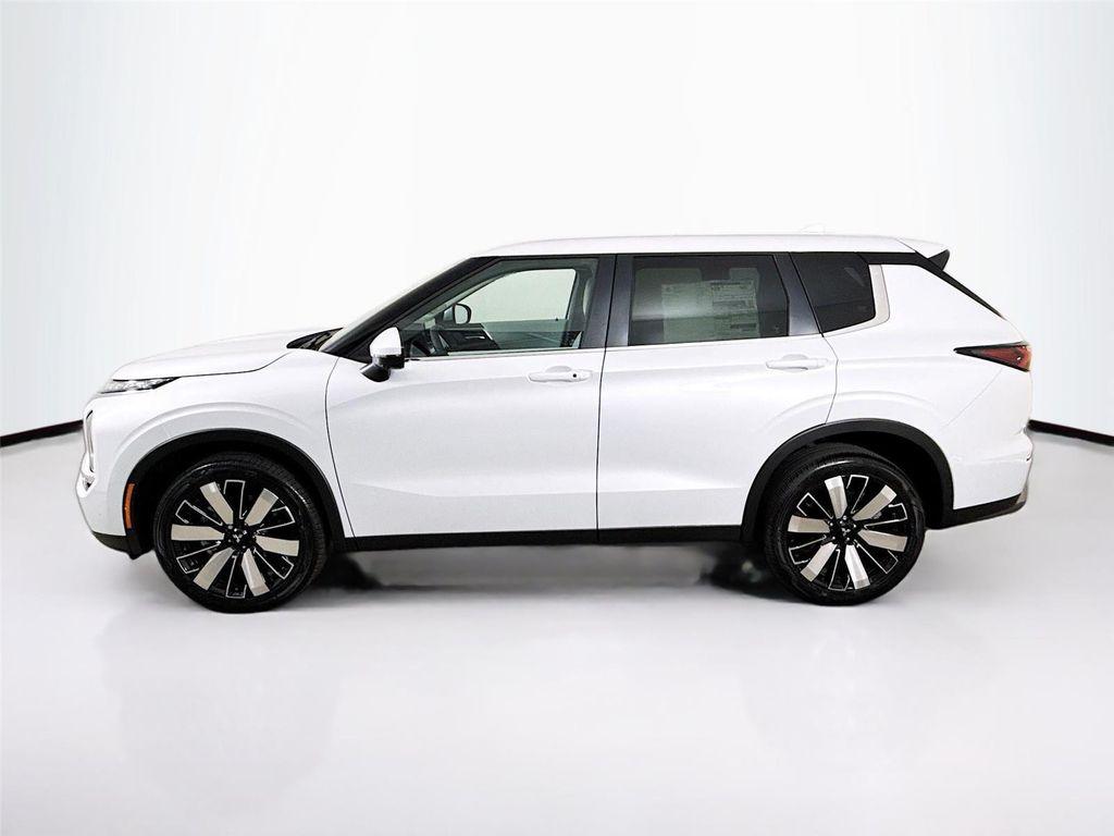 new 2026 Mitsubishi Outlander car, priced at $35,740