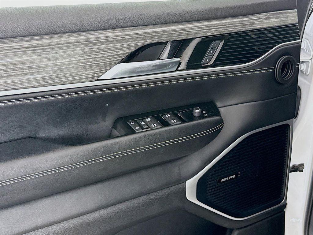 used 2022 Jeep Wagoneer car, priced at $32,900