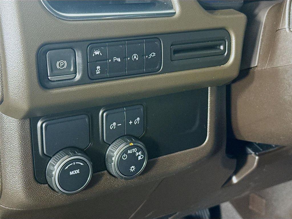 used 2022 Chevrolet Suburban car, priced at $34,750