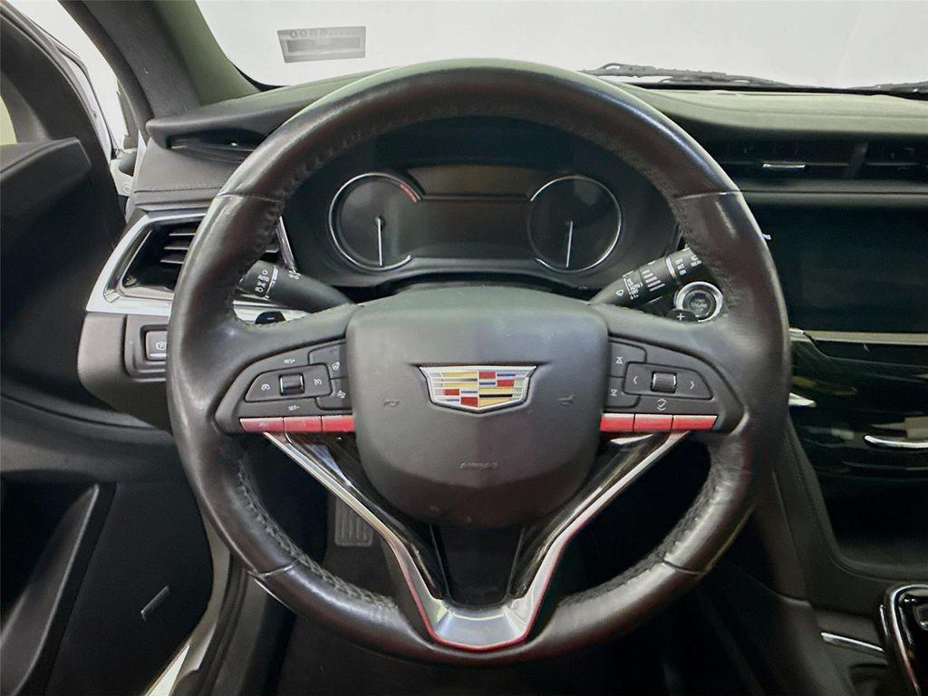 used 2022 Cadillac XT6 car, priced at $31,700