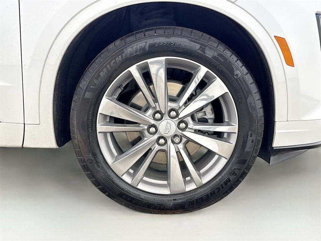 used 2022 Cadillac XT6 car, priced at $31,700