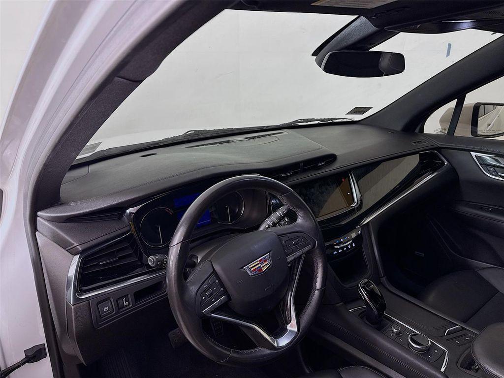 used 2022 Cadillac XT6 car, priced at $31,700