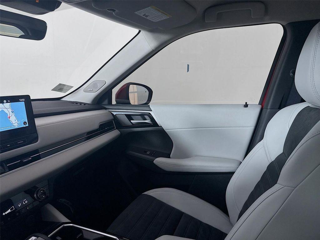 used 2025 Mitsubishi Outlander car, priced at $26,500