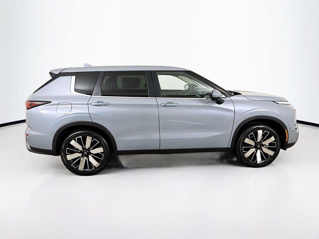 new 2026 Mitsubishi Outlander car, priced at $34,910