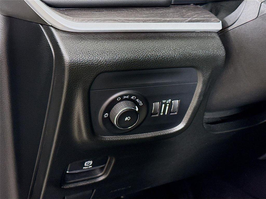 used 2023 Jeep Grand Cherokee car, priced at $23,799