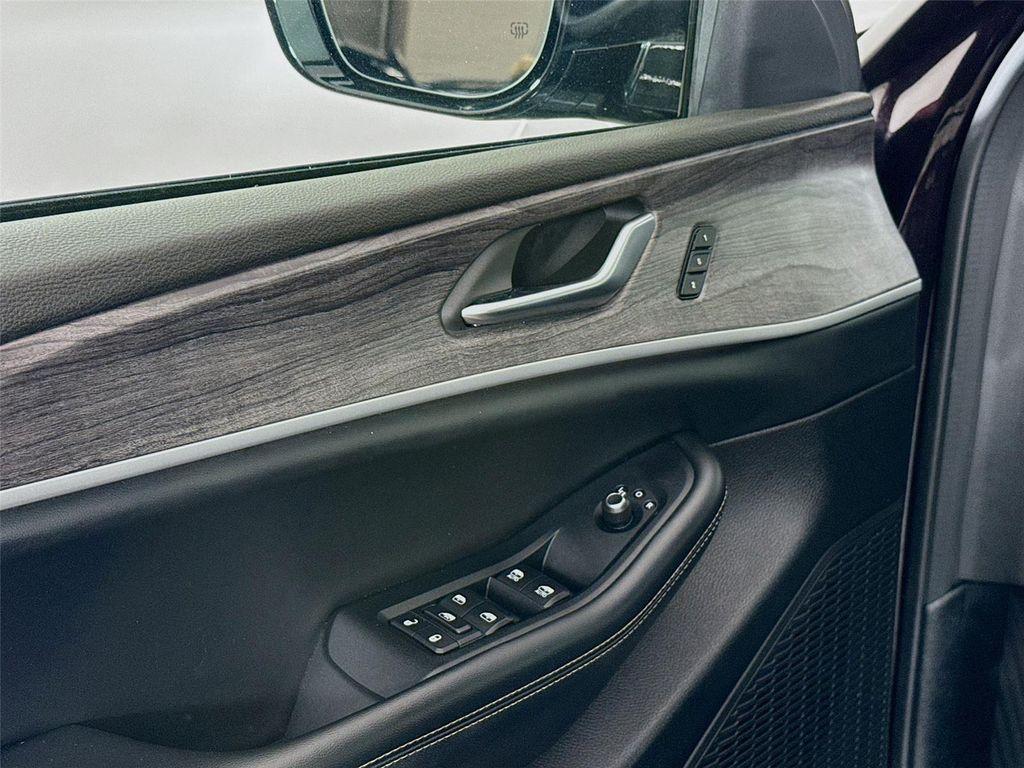 used 2023 Jeep Grand Cherokee car, priced at $23,799