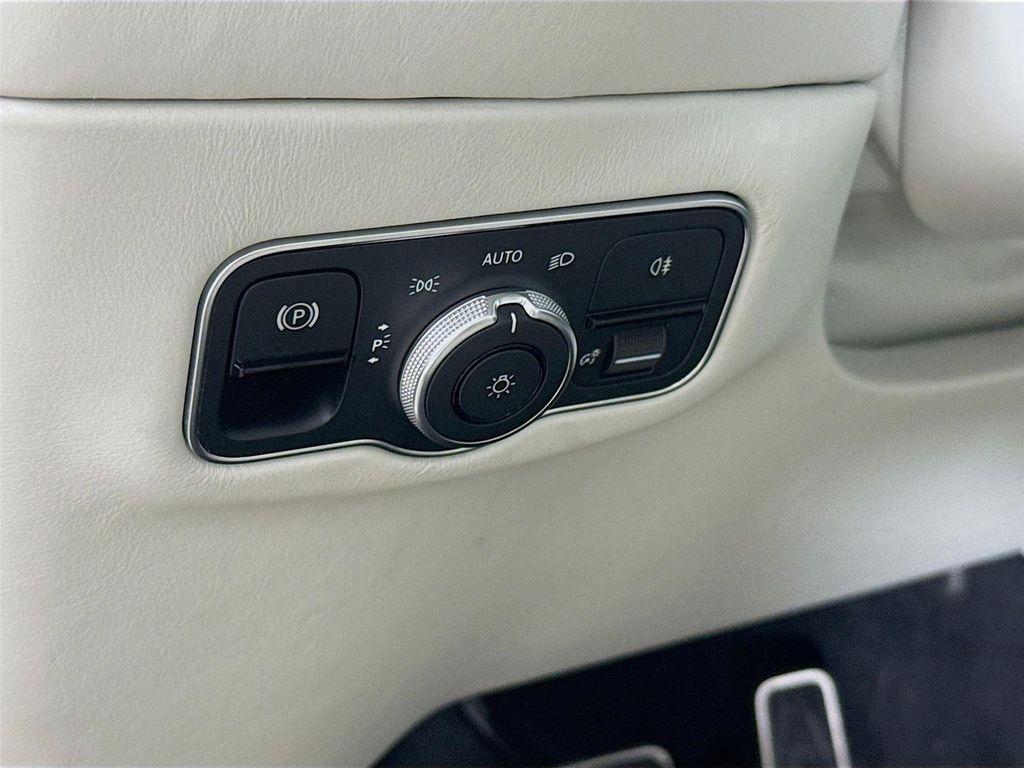 used 2022 Aston Martin DBX car, priced at $96,500