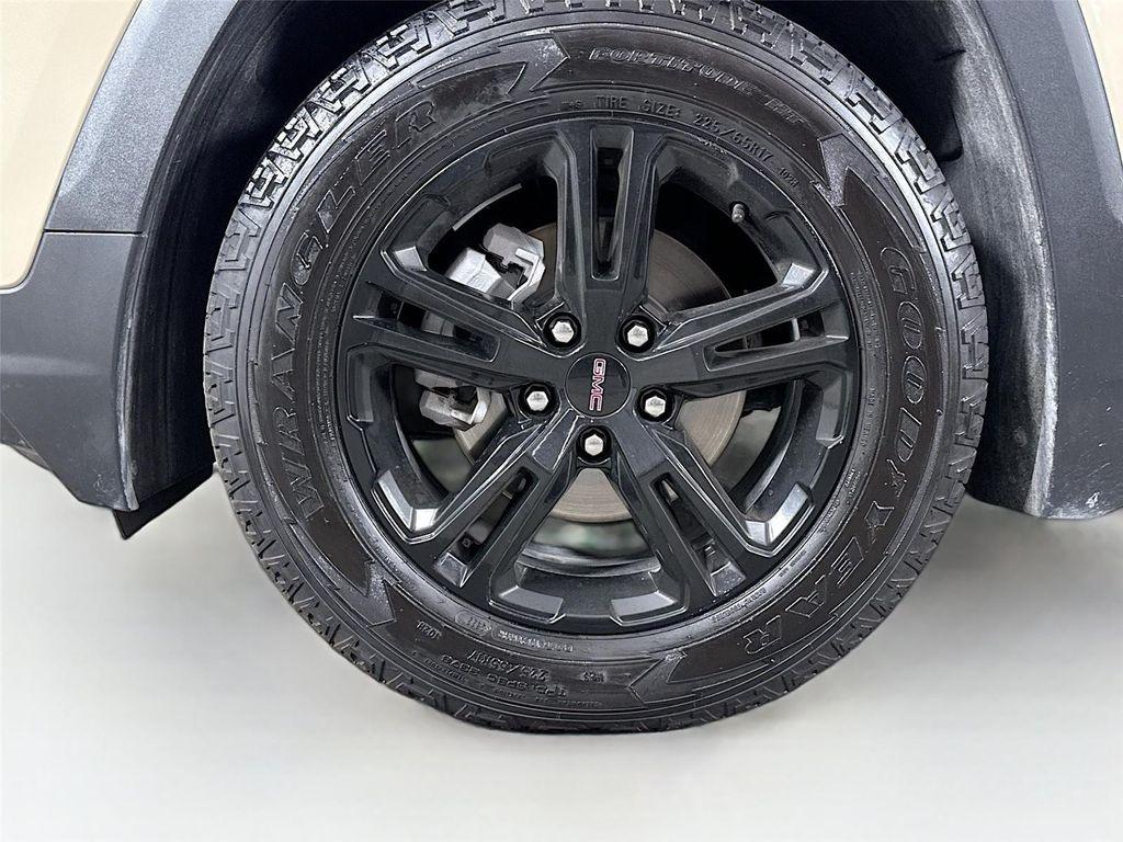 used 2023 GMC Terrain car, priced at $26,999