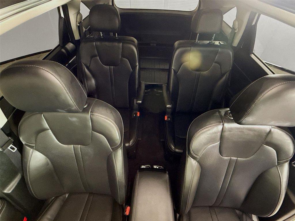 used 2022 Kia Sorento car, priced at $24,700