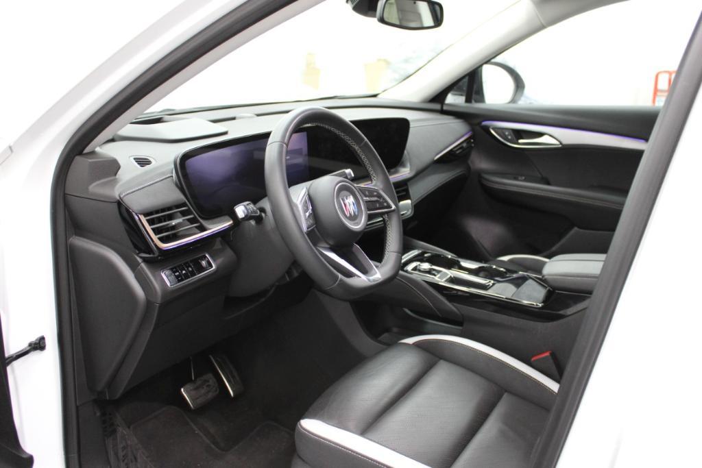 used 2025 Buick Envision car, priced at $30,988