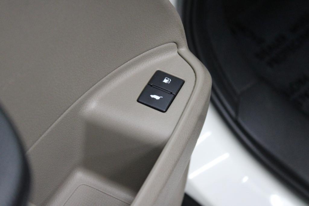 used 2016 Honda Pilot car, priced at $14,988