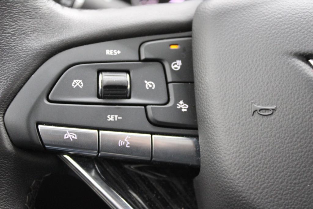 used 2025 Cadillac XT6 car, priced at $39,988