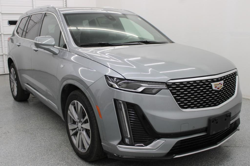used 2025 Cadillac XT6 car, priced at $39,988