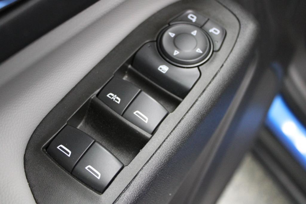 used 2024 Chevrolet Equinox car, priced at $21,388