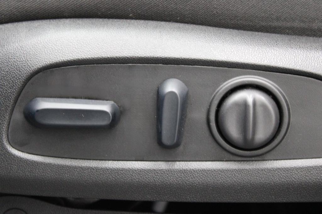 used 2024 Chevrolet Equinox car, priced at $21,388