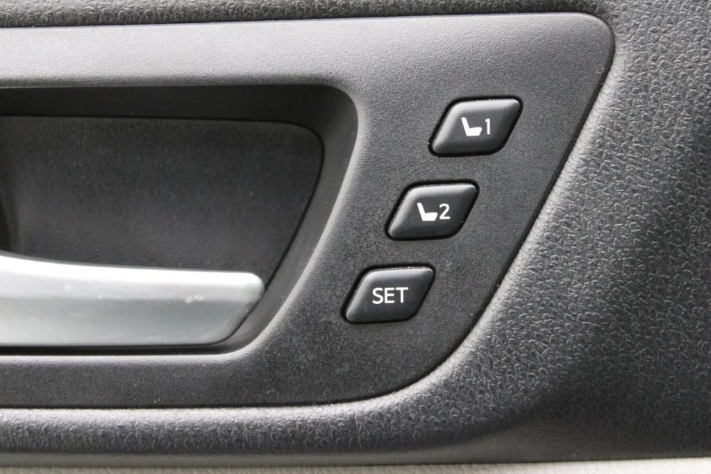 used 2017 Toyota Highlander Hybrid car, priced at $23,988