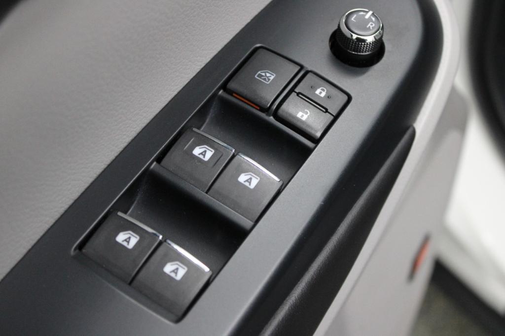 used 2017 Toyota Highlander Hybrid car, priced at $23,988