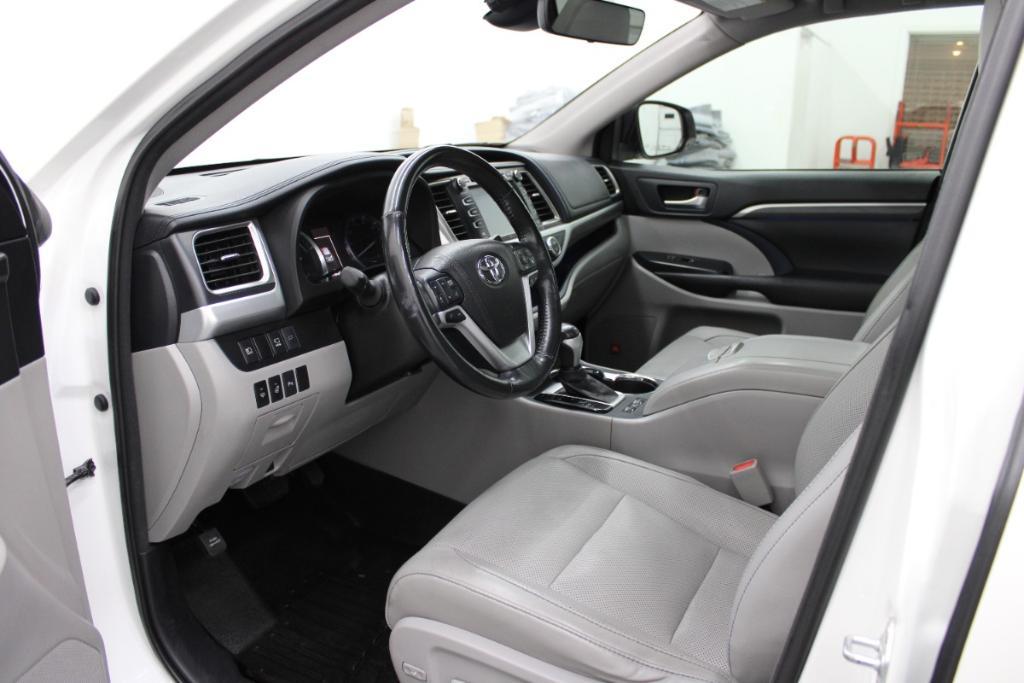 used 2017 Toyota Highlander Hybrid car, priced at $23,988