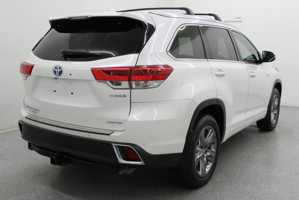 used 2017 Toyota Highlander Hybrid car, priced at $23,988