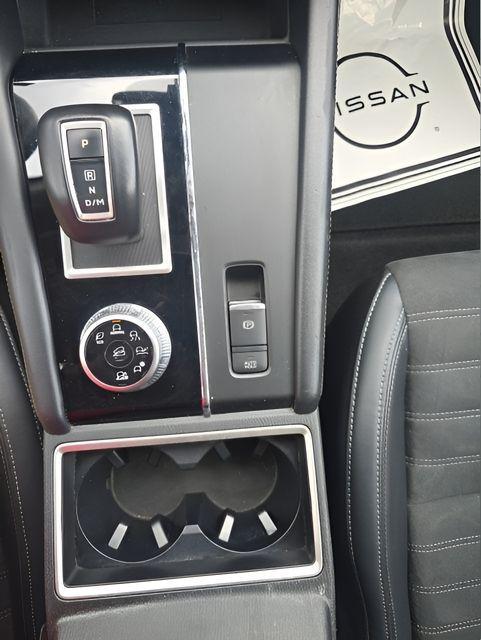 used 2024 Mitsubishi Outlander car, priced at $22,731