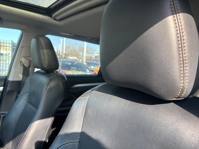 used 2019 Toyota Highlander car, priced at $23,895